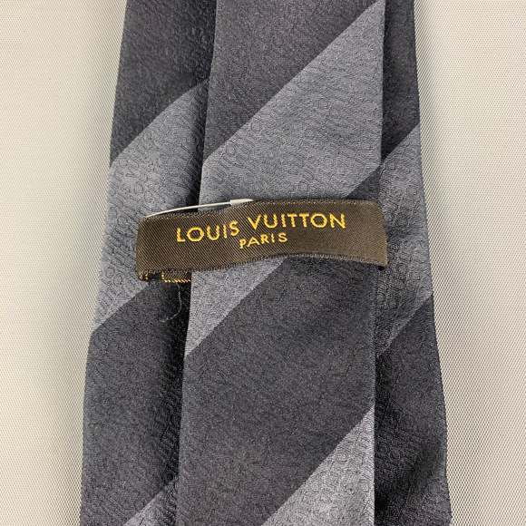 LOUIS VUITTON Grey Black Diagonal Stripe Silk Tie - Picture 5 of 5